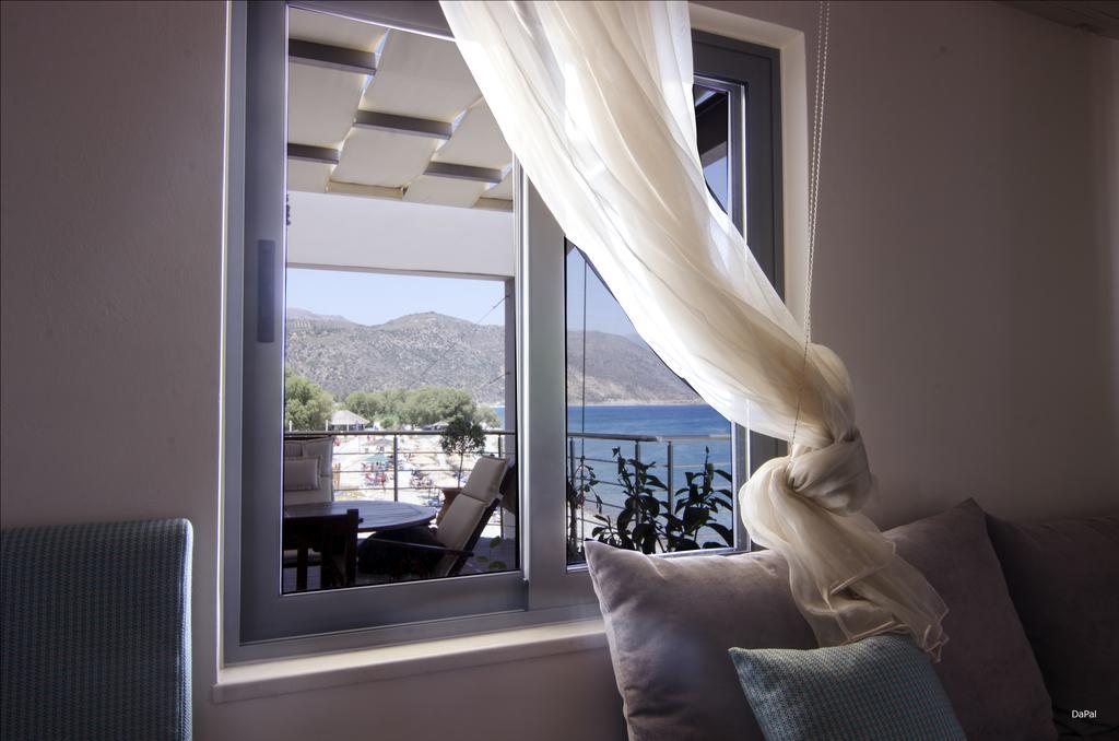 Gonis Suites Palaiochora Exteriér fotografie