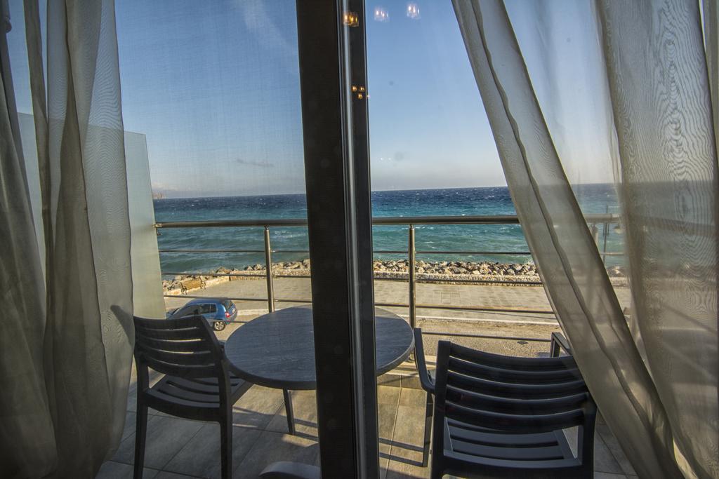 Gonis Suites Palaiochora Exteriér fotografie